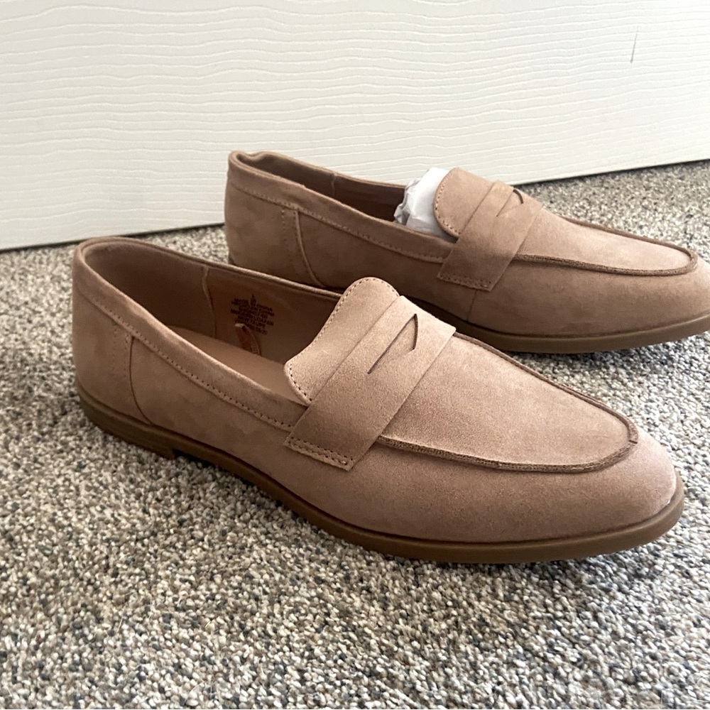 Tan suede loafers size 9 brand new
